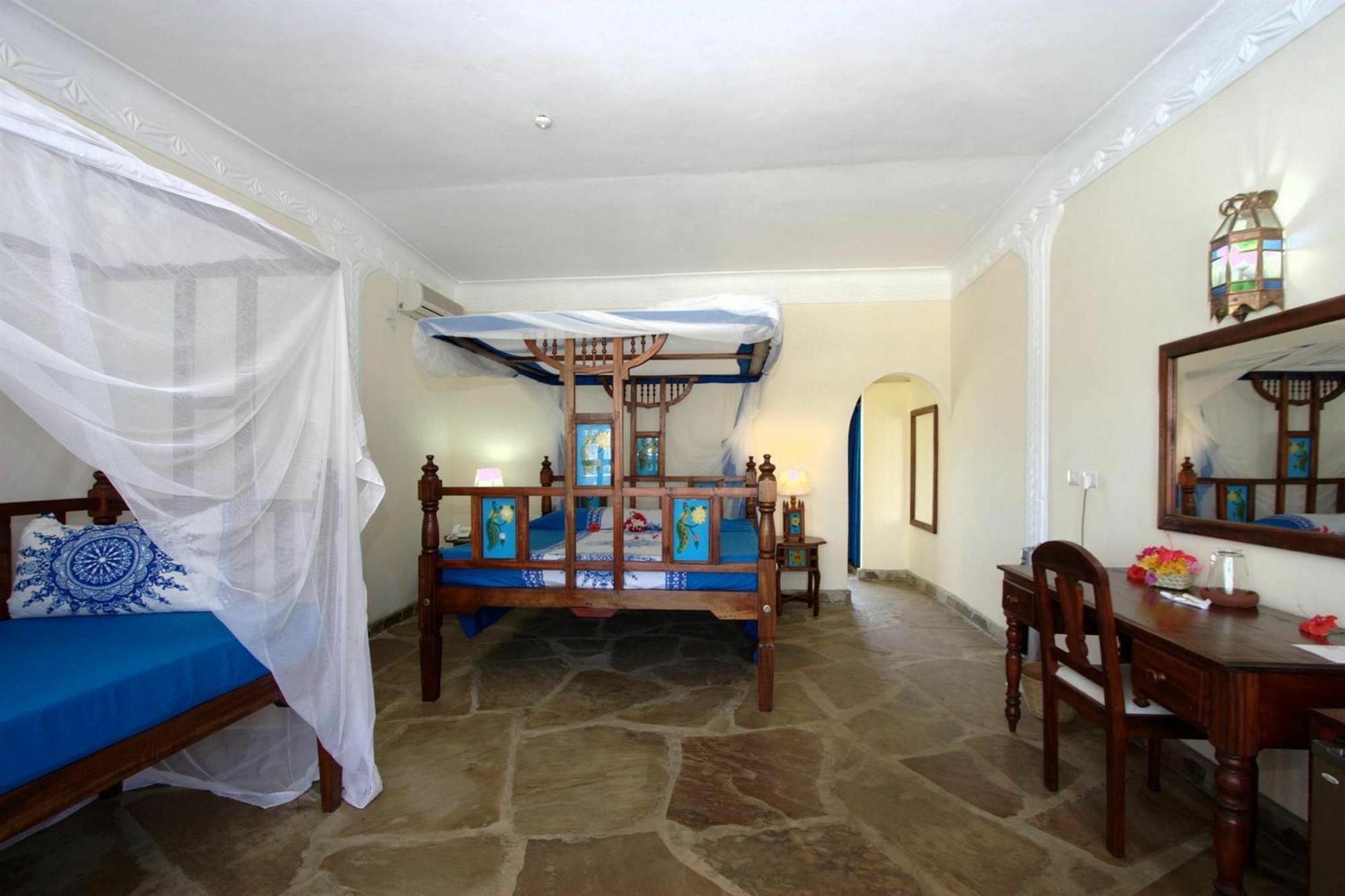 Jumbo Watamu Hotel Exterior foto